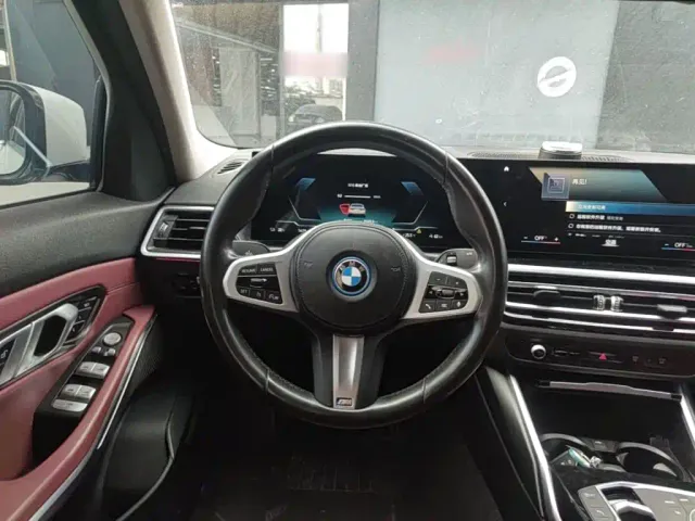 BMW i3 — Фото автомобиля 10