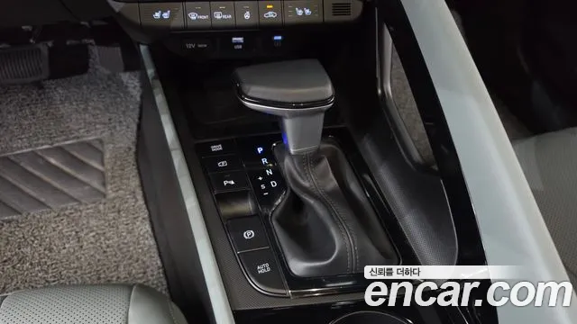 Hyundai Avante CN7 — Фото автомобиля 9