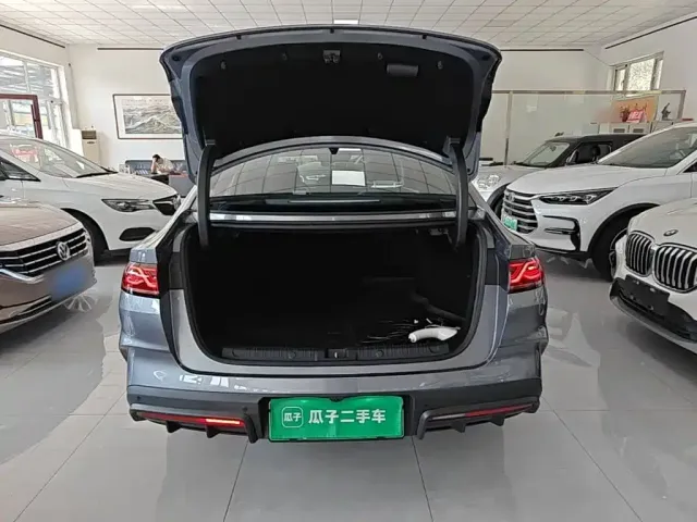 BYD Qin L — Фото автомобиля 18