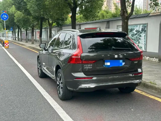 Volvo XC60 — Фото автомобиля 6