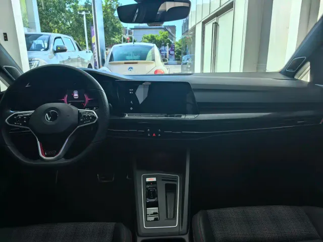 Volkswagen Golf GTI — Фото автомобиля 5