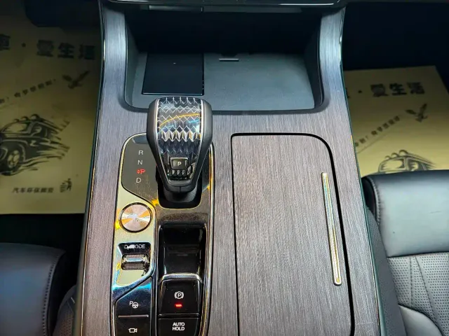 GAC Trumpchi GS8 — Фото автомобиля 14