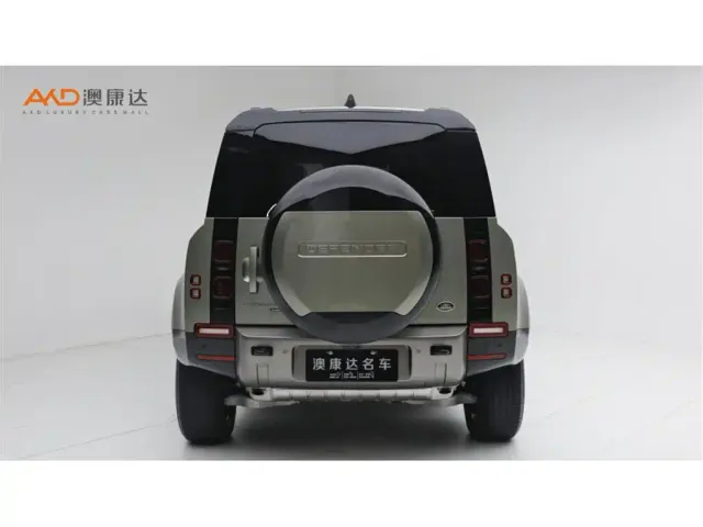 Land Rover Defender — Фото автомобиля 4