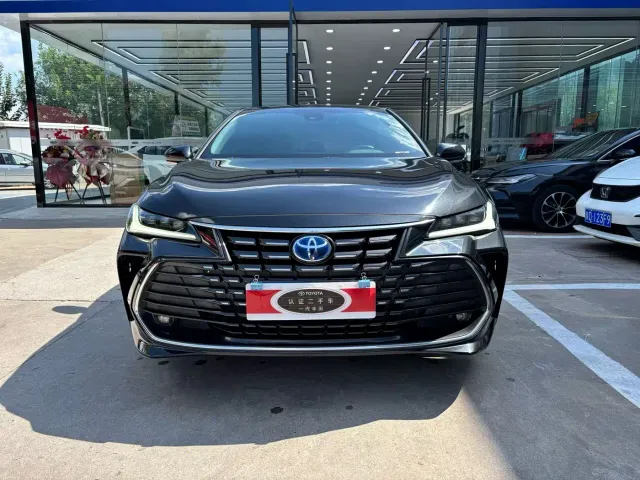 Toyota Avalon — Фото автомобиля 2