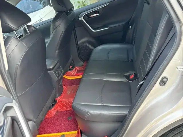 Toyota Wildlander — Фото автомобиля 6