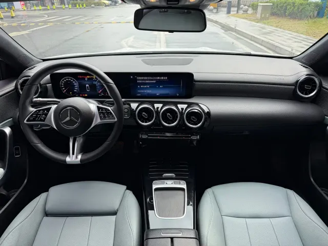 Mercedes-Benz A-Class — Фото автомобиля 16