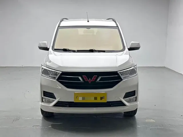 Wuling Hongguang — Фото автомобиля 2