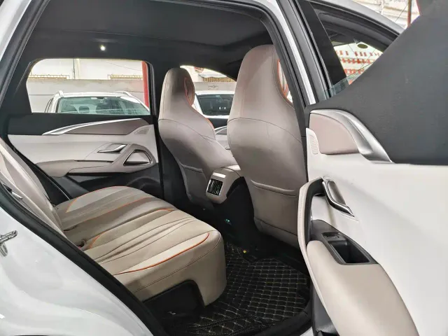 BYD Song Pro — Фото автомобиля 6