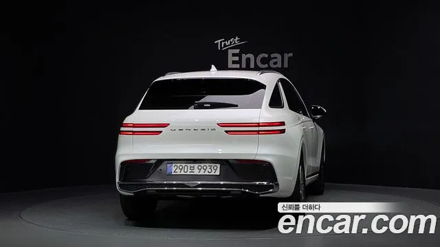 Genesis GV70 2.5T Бензин 2WD — Фото автомобиля 4