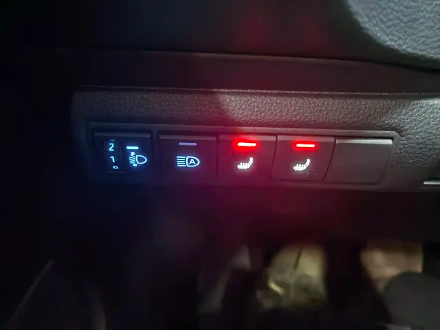 Toyota Corolla — Фото автомобиля 16