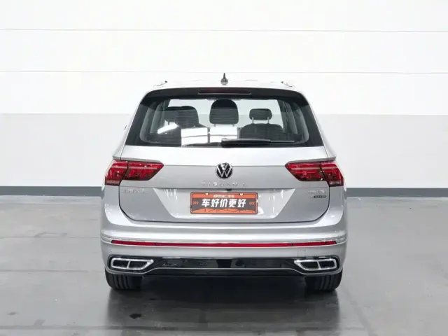Volkswagen Tiguan L — Фото автомобиля 4