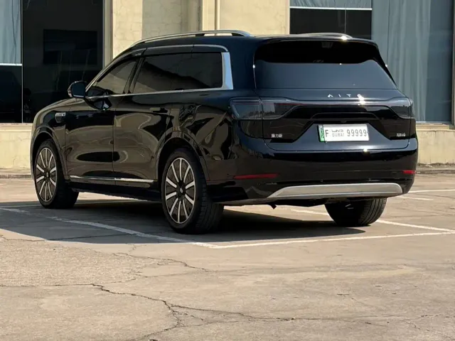 Aito M9 — Фото автомобиля 15