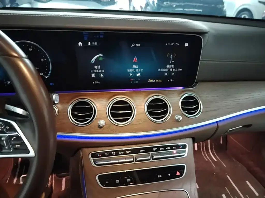 Mercedes-Benz Mercedes-Benz E-Class 2023 Facelift E 260 L — Фото автомобиля 12