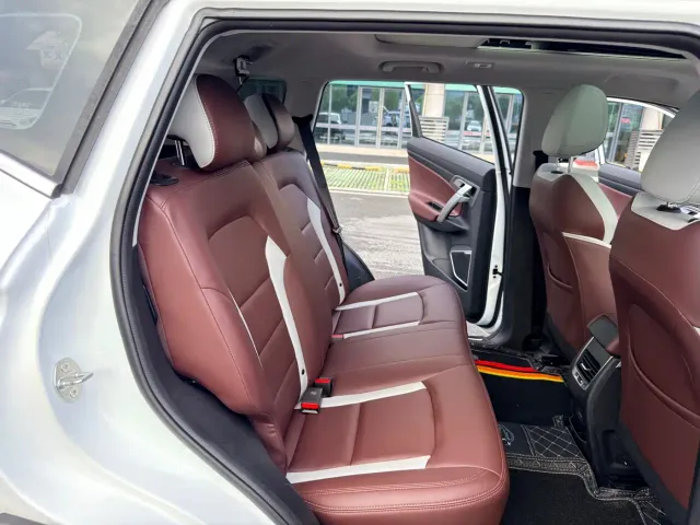 Geely Boyue — Фото автомобиля 14