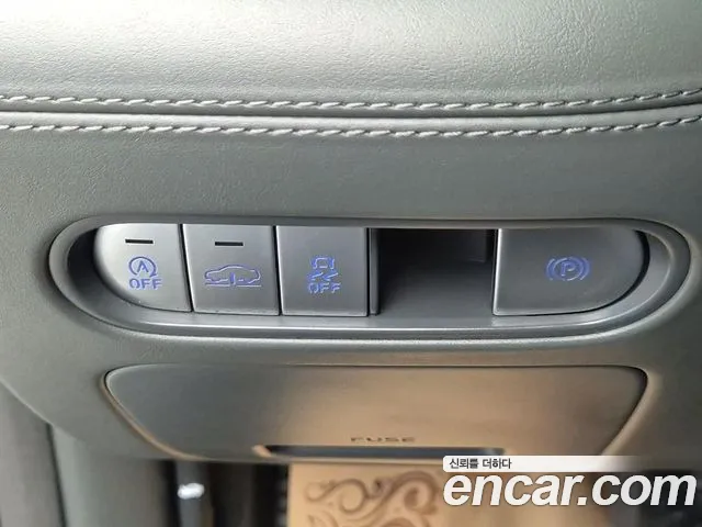 Genesis G90 Бензин 3.5 турбо AWD — Фото автомобиля 17