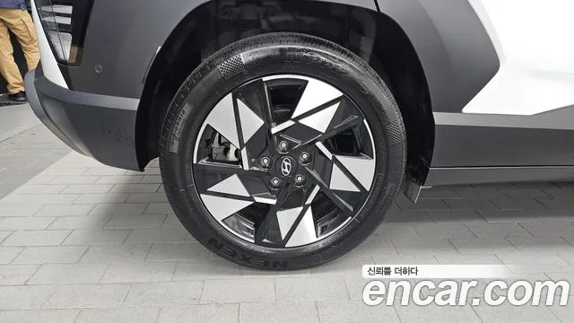 Hyundai Kona SX2 — Фото автомобиля 5