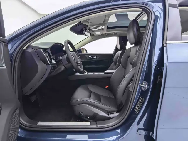 Volvo S60 — Фото автомобиля 20