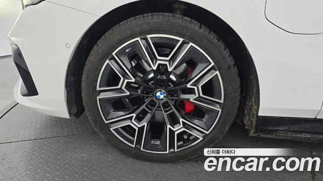 BMW 5-Series 5 серия (G60) — Фото автомобиля 5