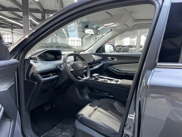 Changan Qiyuan Q05 — Фото автомобиля 6