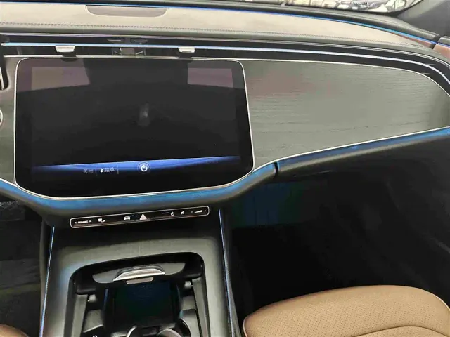 Mercedes-Benz E-Class — Фото автомобиля 10