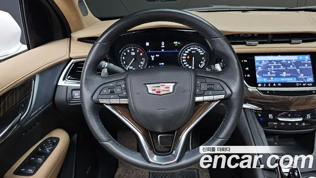 Cadillac XT6 — Фото автомобиля 13