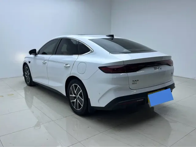 BYD Qin L — Фото автомобиля 13
