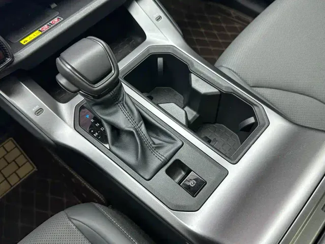 Toyota RAV4 — Фото автомобиля 17