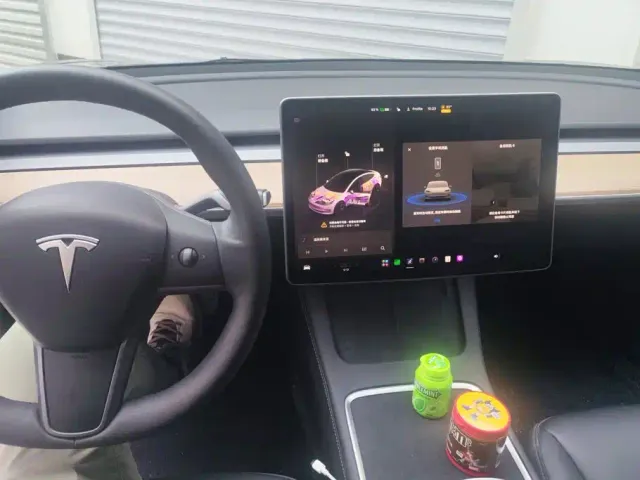 Tesla Model 3 — Фото автомобиля 8