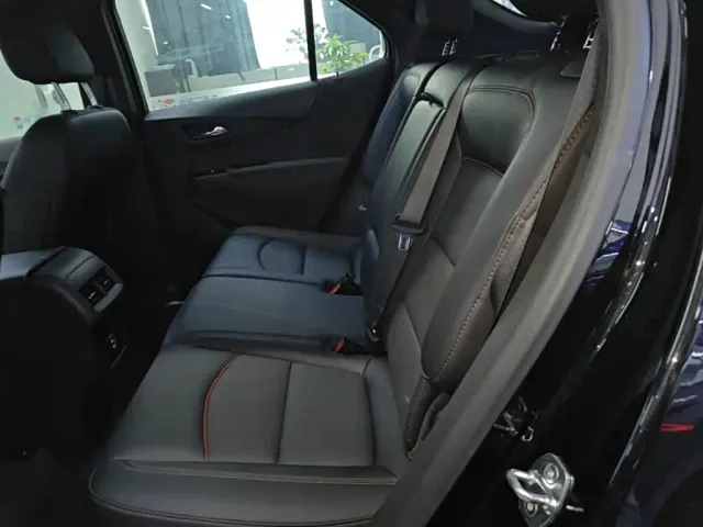 Chevrolet Equinox — Фото автомобиля 16