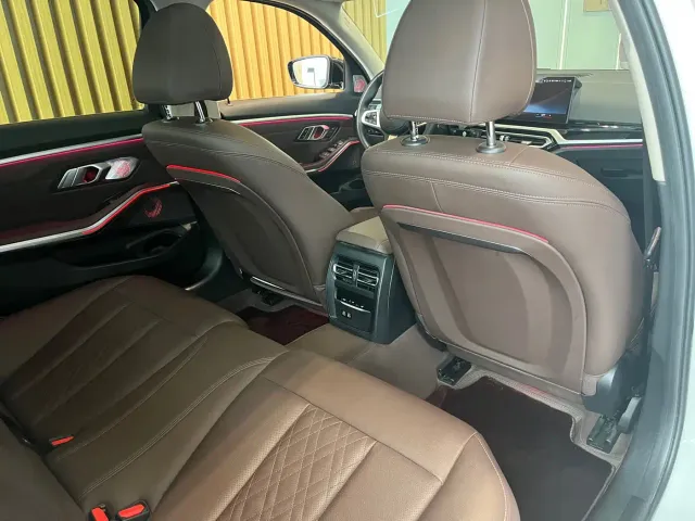 BMW 3 Series — Фото автомобиля 14