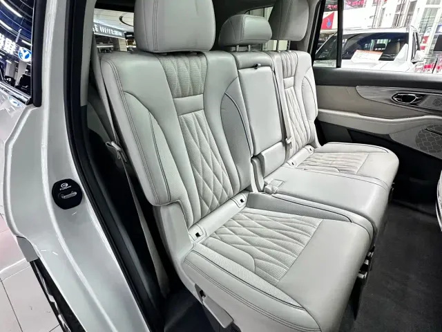 GAC Trumpchi GS8 — Фото автомобиля 28