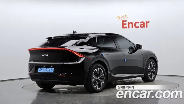 Kia EV6 — Фото автомобиля 2