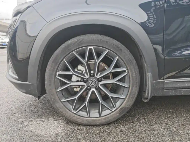Changan UNI-T — Фото автомобиля 22