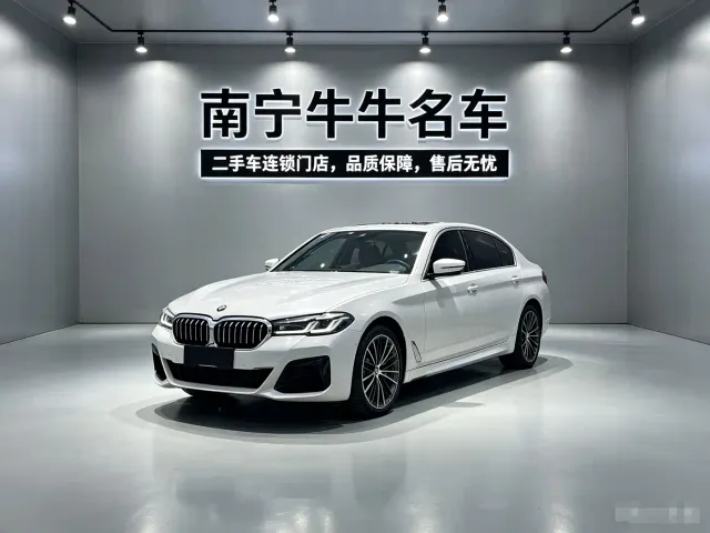 Фотография автомобиля — BMW 5 Series