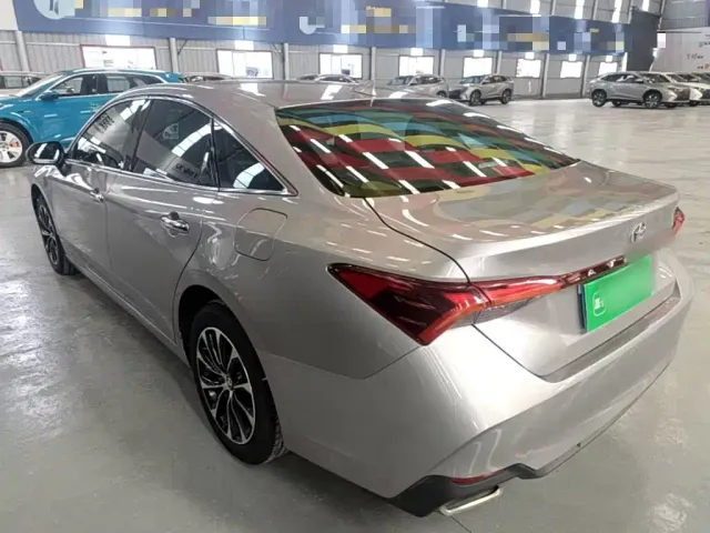 Toyota Avalon — Фото автомобиля 4