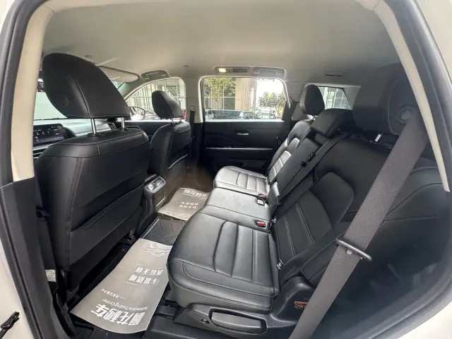Nissan Terra — Фото автомобиля 7