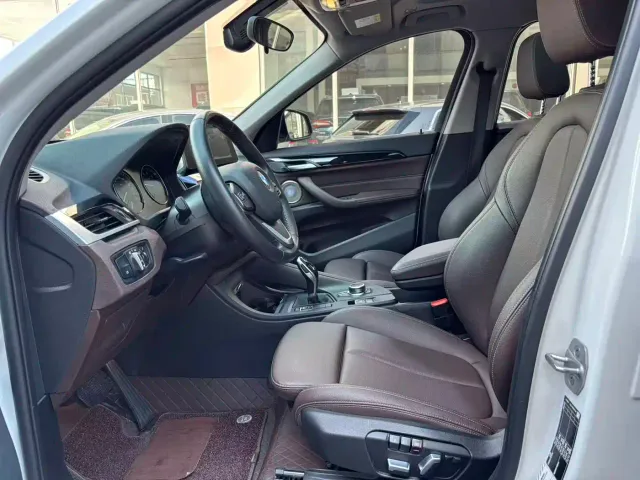 BMW X1 — Фото автомобиля 7