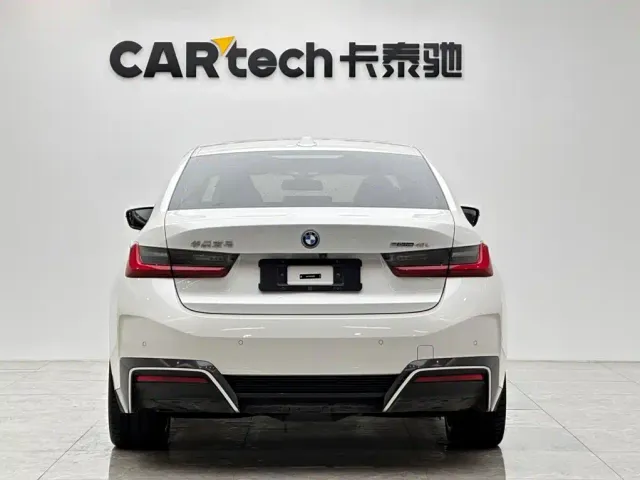 BMW i3 — Фото автомобиля 4