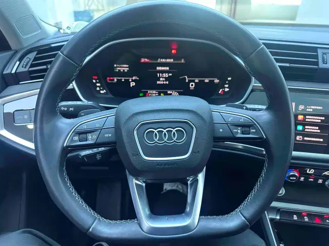 Audi Q3 — Фото автомобиля 11