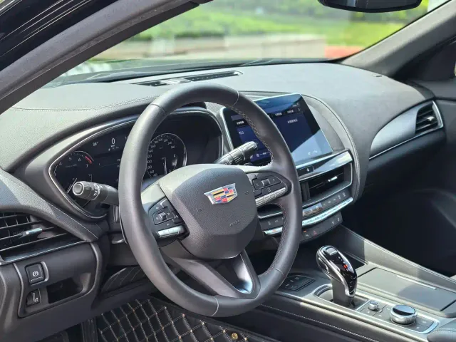 Cadillac CT5 — Фото автомобиля 8
