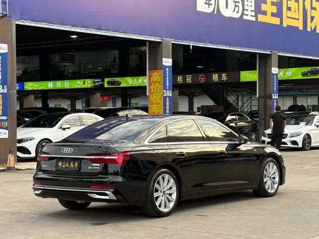 Audi A6L — Фото автомобиля 19