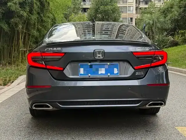 Honda Accord — Фото автомобиля 10