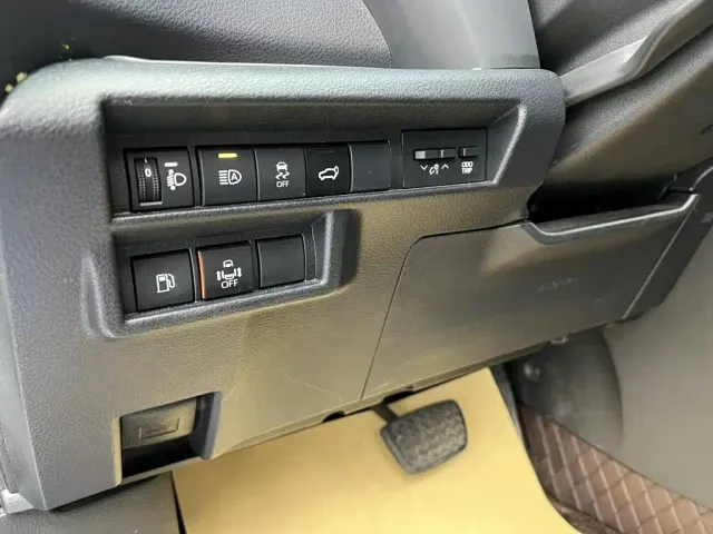 Toyota Granvia — Фото автомобиля 12