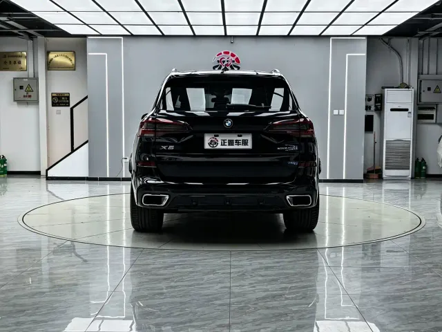 BMW X5 — Фото автомобиля 16