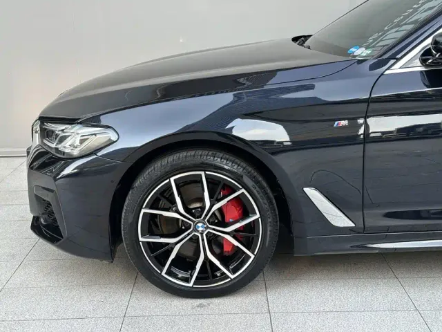 BMW 5 Series — Фото автомобиля 5