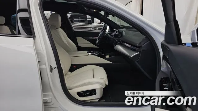 BMW 5 Series G60 — Фото автомобиля 17