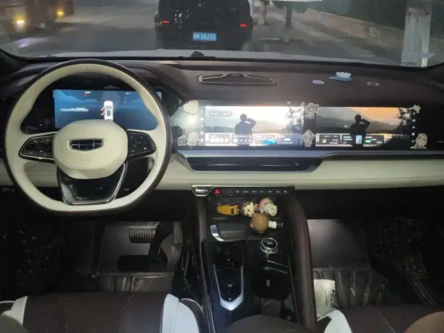 Geely Xingyue L — Фото автомобиля 12