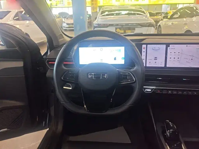 Geely Binrui — Фото автомобиля 10