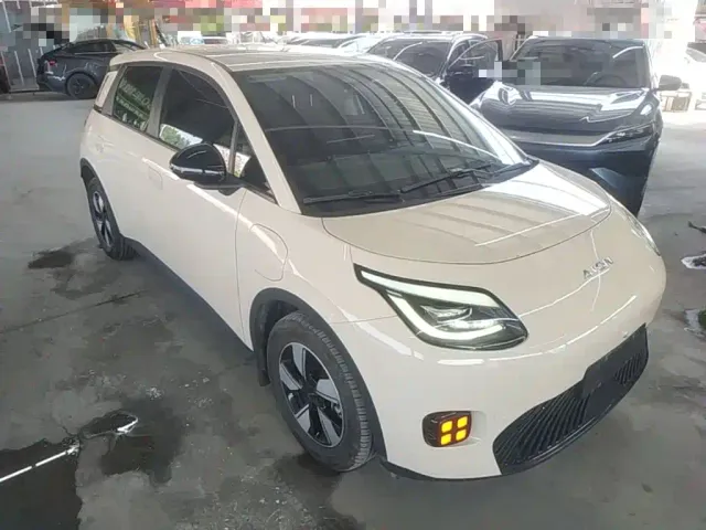 GAC Aion UT — Фото автомобиля 3