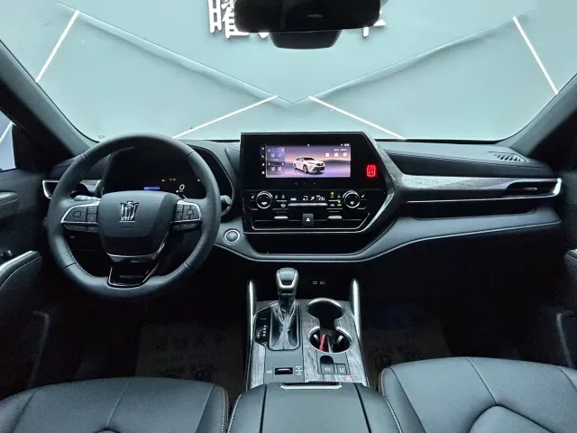 Toyota Crown Kluger — Фото автомобиля 10